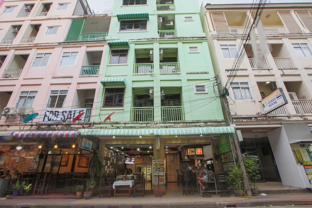Magnific Patong Hotel Exterior foto
