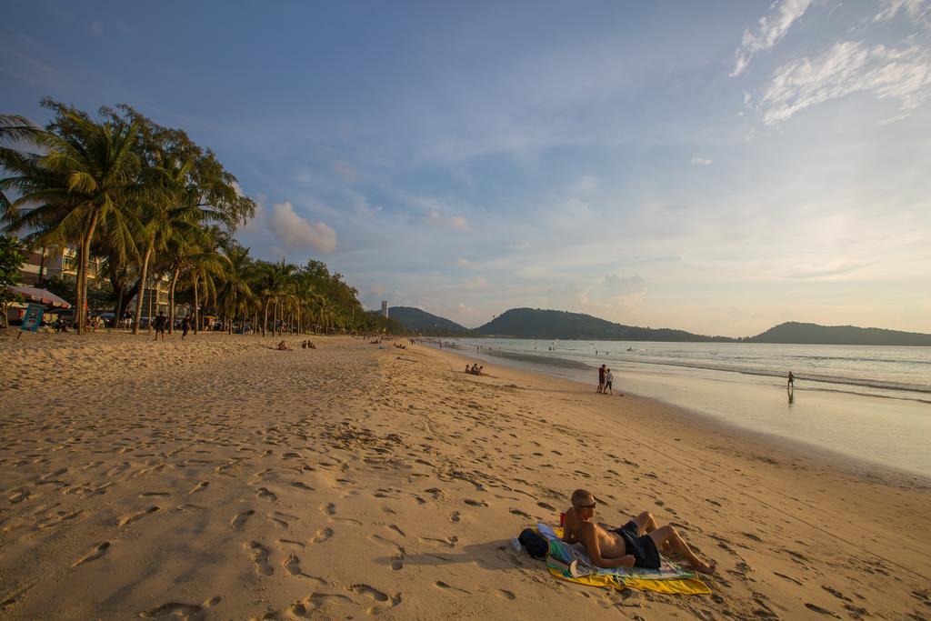 Magnific Patong Hotel Exterior foto